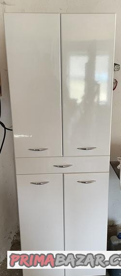 Skříň do koupelny