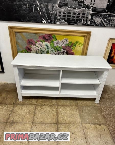ikea-tv-stolek-brusali