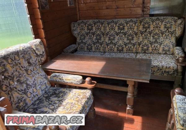 starozitny-gauc-s-2-kresly-stul