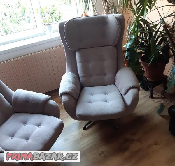 prodam-dva-retro-usaky