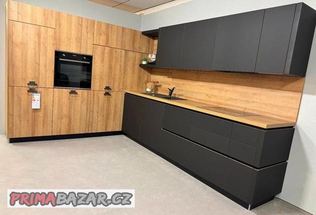 nova-moderni-kuchyne-ze-showroomu-2503-24