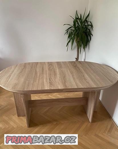 rozkladaci-jidelni-stul-velky