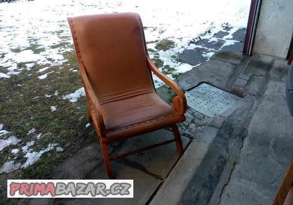 pozor-sleva-kreslo-kolonialni-styl-s-podnozkou