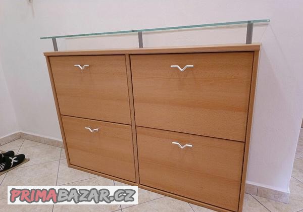 botnik-se-sklenenou-polickou-85x116x21-cm