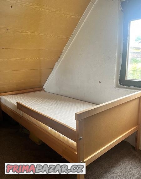 detska-postel-s-matraci-i-rostem