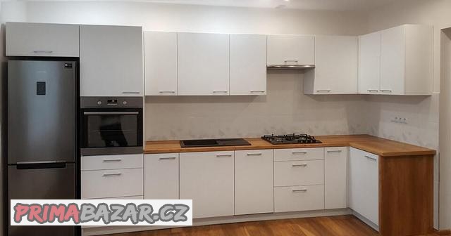 rohova-linka-bily-mat