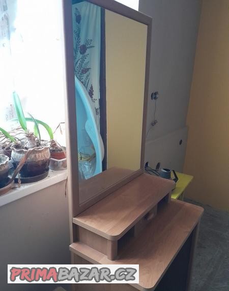 zrcadlo-do-predsine