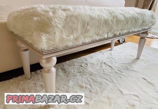 luxusni-znackova-lavice-bench