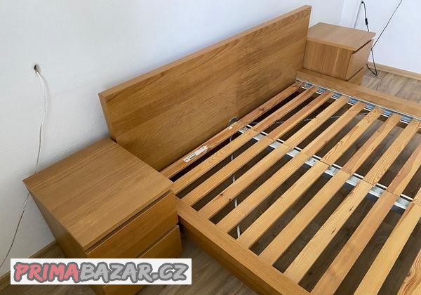 postel-malm-nocni-stolky