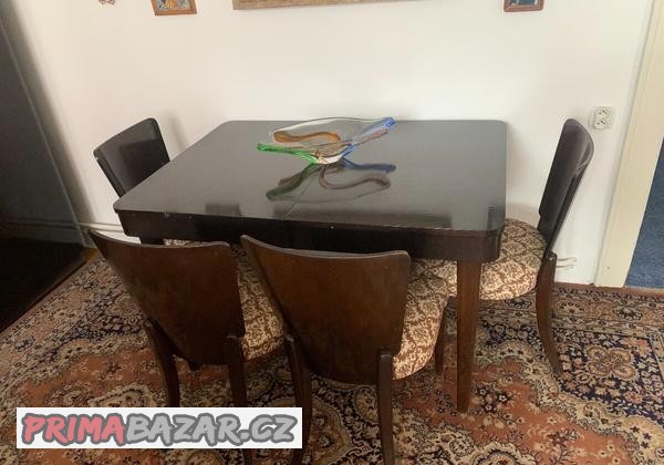 prodam-rozkladaci-stul-a-zidle