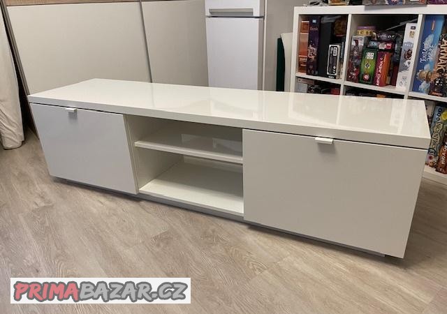 by-s-tv-stolek-ikea