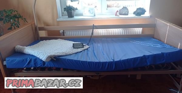 elektronicka-postel-s-matraci