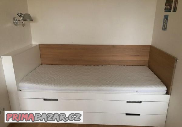 postel-s-dalsi-vysuvnou-posteli-a-uloznym-prostorem
