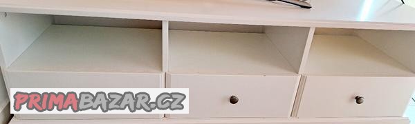 tv-stolek-ikea