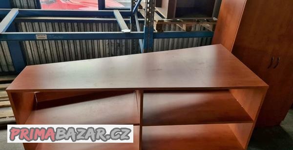 Police - knihy, boty atd.