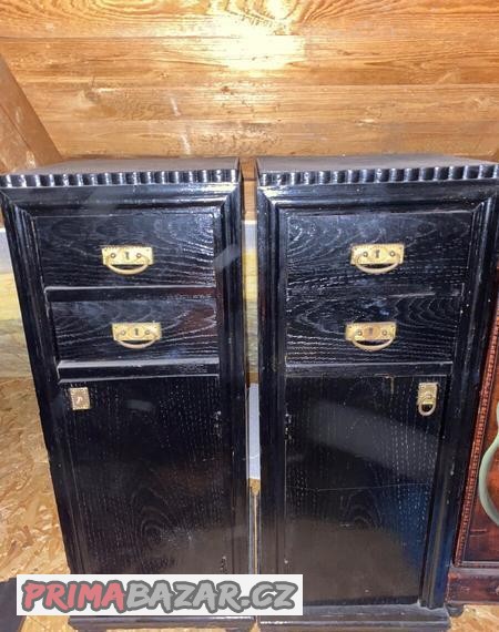 starozitne-nocni-stolky