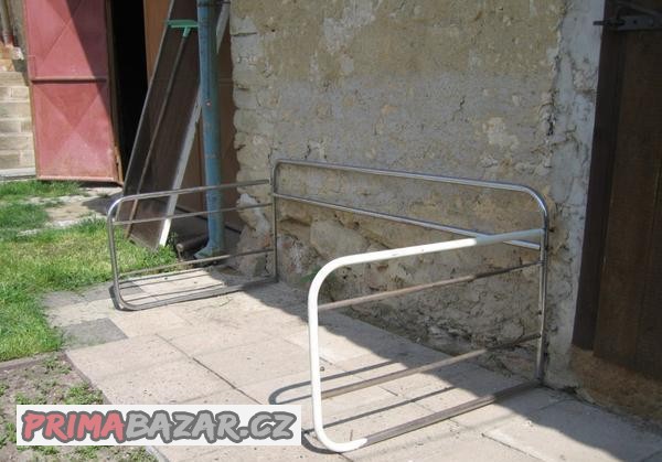 funkcionalisticka-postel-gauc