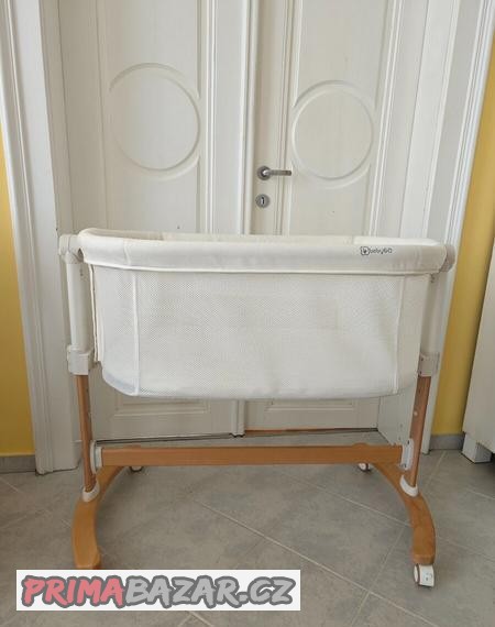 postylka-kolebka-na-koleckach-pro-miminko-babygo-amila