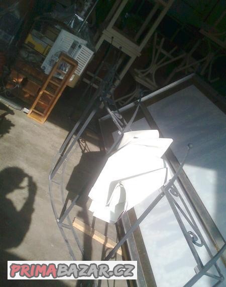 kovova-konstrukce-markyzy