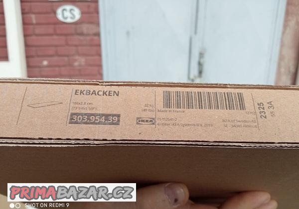 pracovni-deska-ikea-ekbacken-svetle-seda