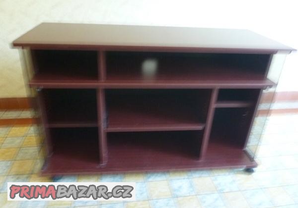 Zdarma-TV stolek na kolečkách