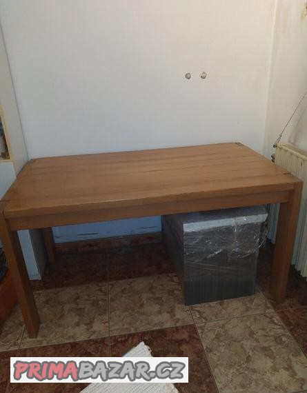 jidelni-stul-a-zidle-z-masivu