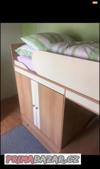 rohova-postel-pro-dve-osoby-deti