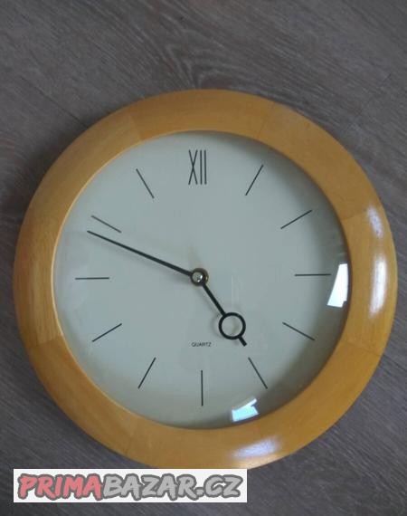 Hodiny zn. Quartz