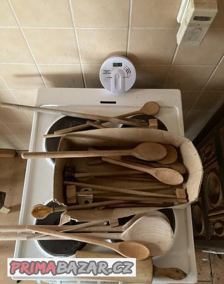 Dřevěné kuchyňské náčiní