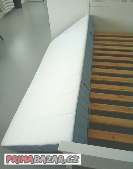 prodam-postele-a-vysavac