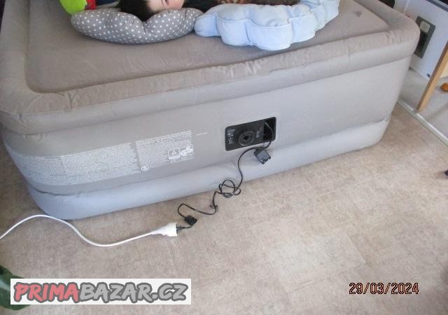 dvouluzkova-intex-203x152x56