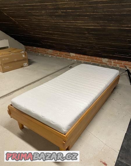 polohovaci-postel-s-uloznym-prostorem