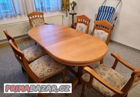jidelni-rozkladaci-stul-a-6-zidli-masivni-dub
