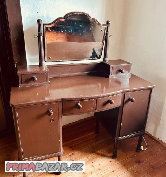 Starožitná toaletka