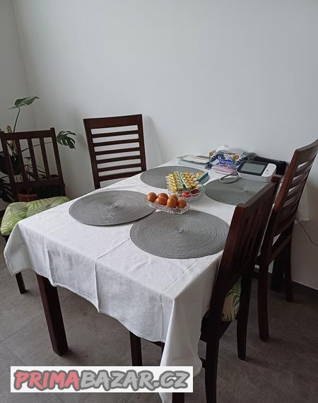 prodam-jidelni-stul-a-4-zidle