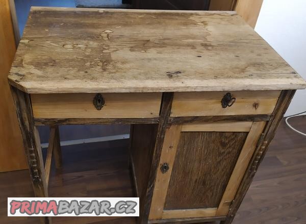 prodam-detsky-psaci-stul-k-renovaci