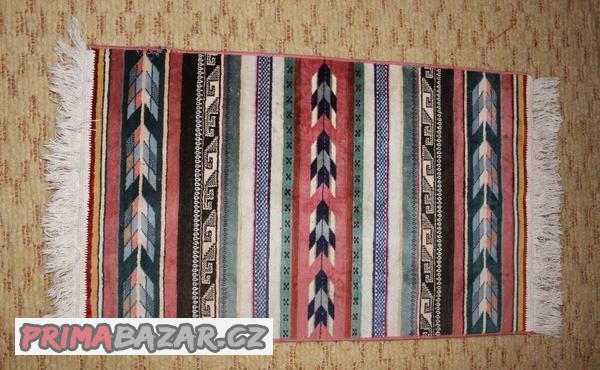maly-koberecek-rozmer-48x79-cm