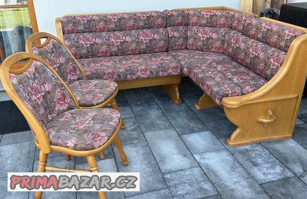 jidelni-rohova-lavice-masivni-drevo