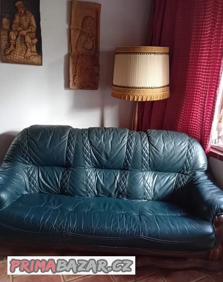 holandsky-nabytek-kresla-gauc-a-konferencni-stolek