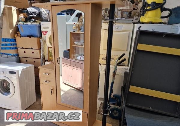 predsin-skrin-36x120-vyska-186-cm