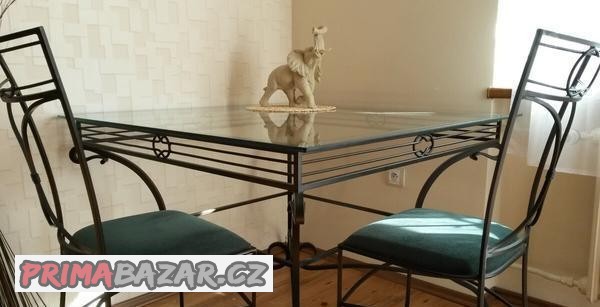 kovany-jidelni-stul-100x100-zidle