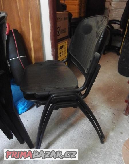 Židle 2 ks kovová, plastová opěrka a podsedák, pár za 500 kč