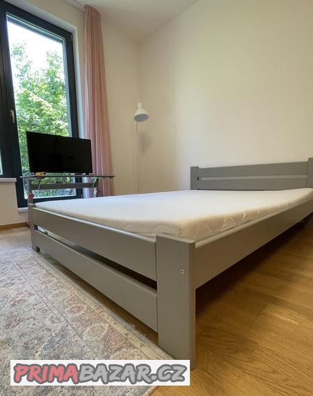 postel-200x140-spolu-s-matraci
