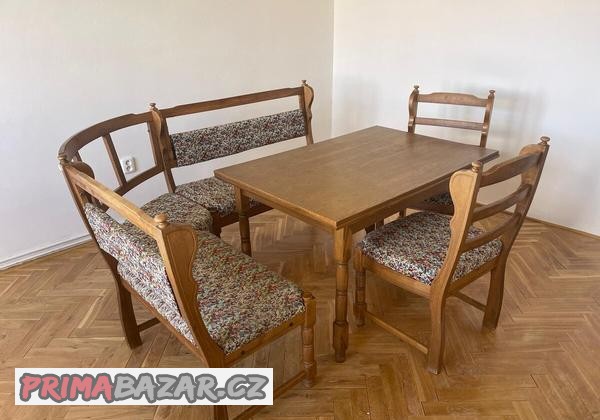 rohovy-kuchynsky-stul-z-masivu-vc-lavice-a-2-zidli