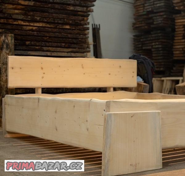 nova-masivni-manzelska-postel