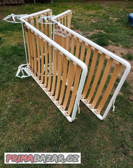 polohovatelne-rosty-do-postele