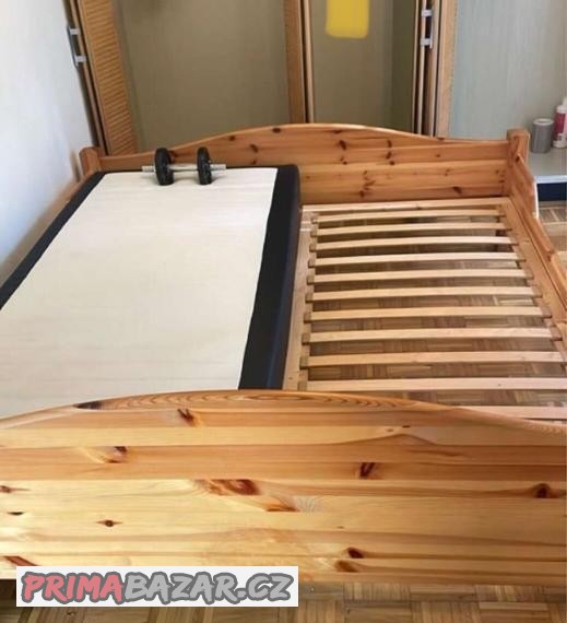 postel-masivni