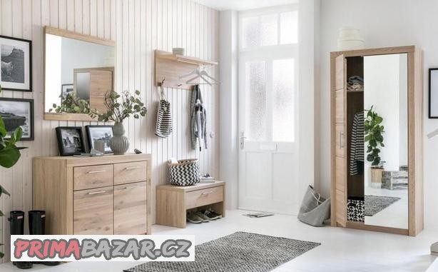 Předsíňová/chodbová stěna - Divoký dub masiv