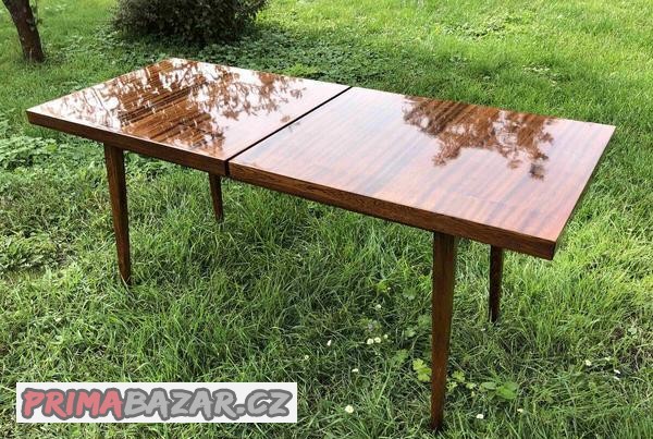 Konferenční stolek Jitona