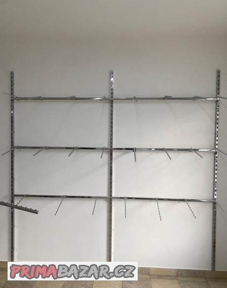 zavesny-system-na-zed-slatwall-vesaky